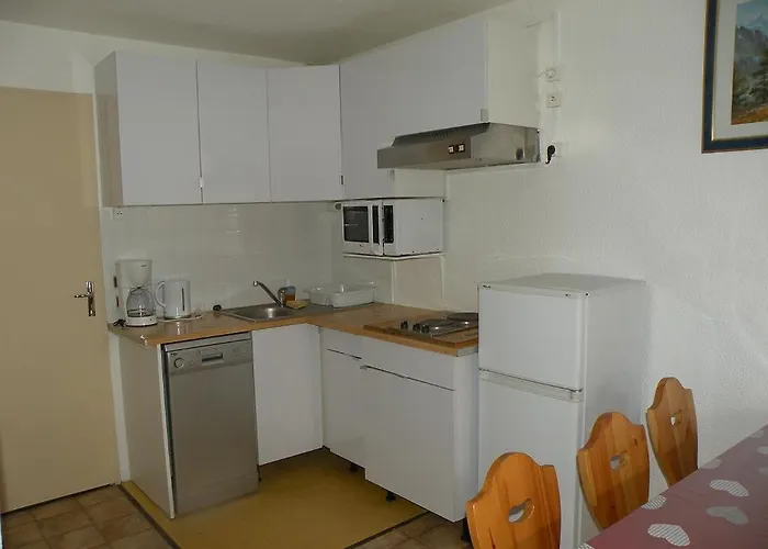 Au Coeur De La Station Apartment