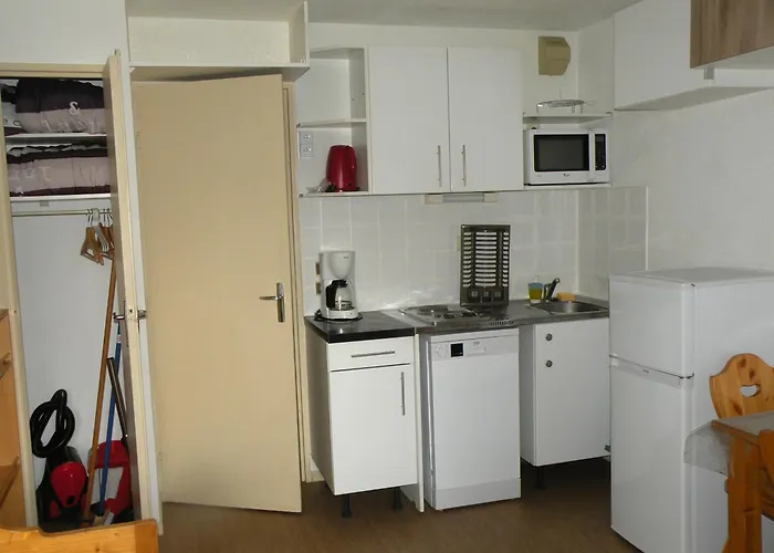 Au Coeur De La Station Apartment *