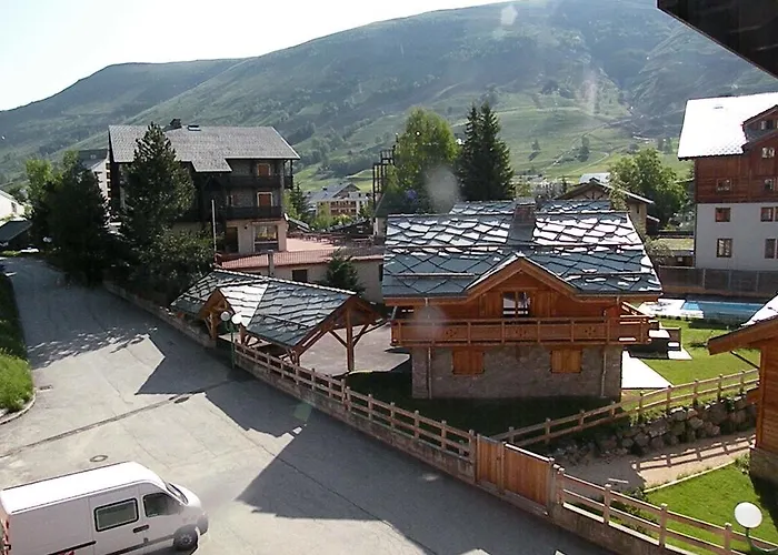 Au Coeur De La Station Apartment *