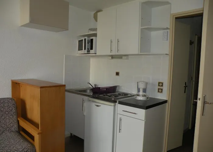 Au Coeur De La Station Apartment *