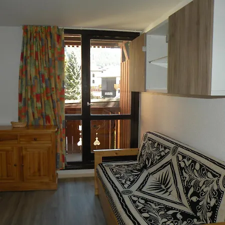 Au Coeur De La Station Apartment *