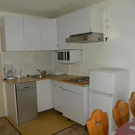 Au Coeur De La Station Apartment