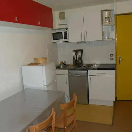 Au Coeur De La Station Apartment